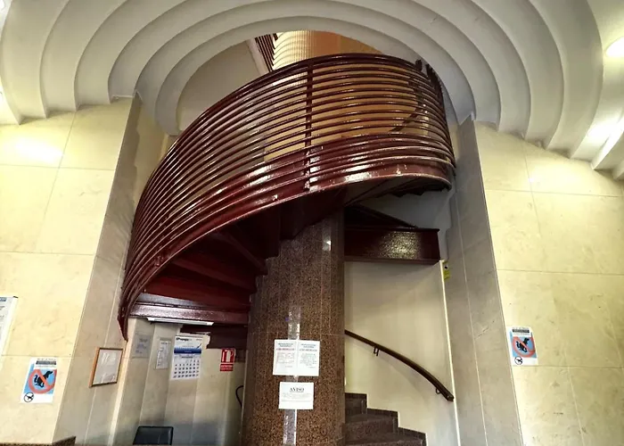 Damas * Μπένιντορμ